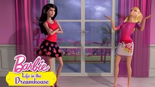 Tips De Barbie Qué Hacer En Un Día Lluvioso? Life In The Dreamhouse Barbie En Español Latinoo