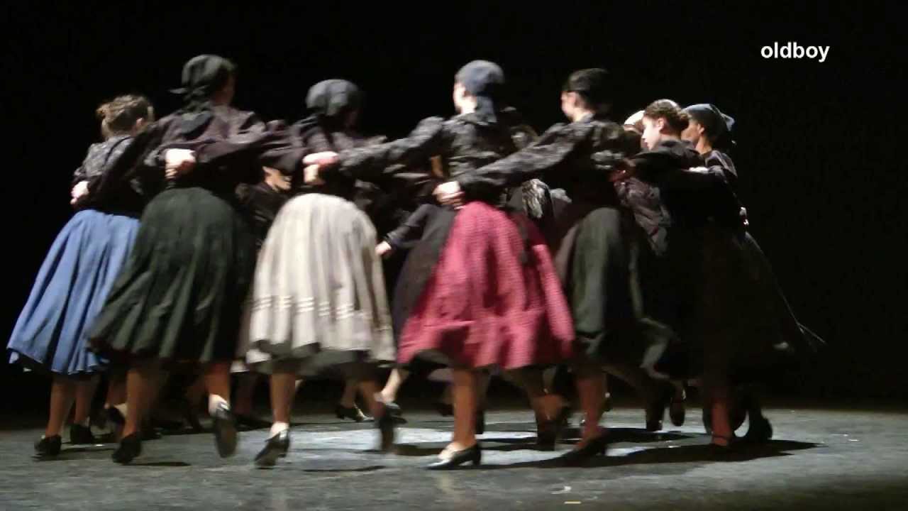 Dunaföldvári Ördögszekér Táncegyüttes - Beavatás