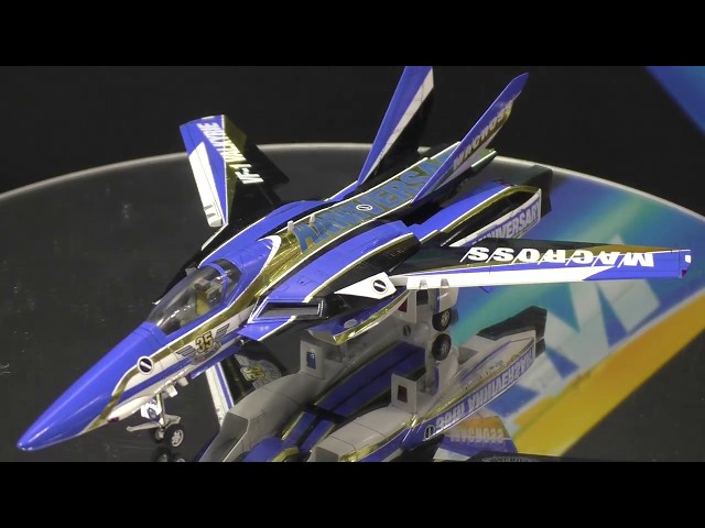 VF-1J バルキリー ”マクロス35周年塗装機” VF-1J Valkyrie