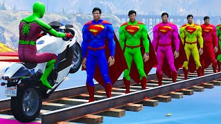 SpaceFroot Fun Challenges - Green Spiderman VS Supermen