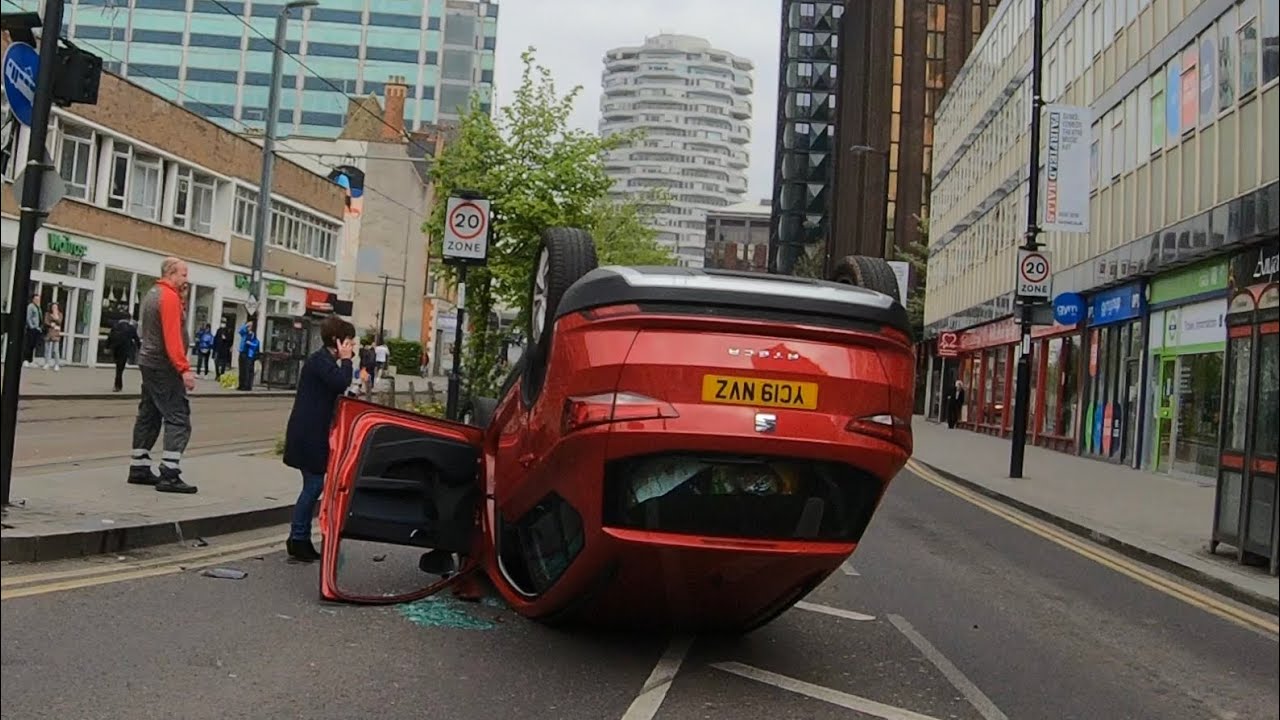 London England 🇬🇧 car accident 😮 YouTube