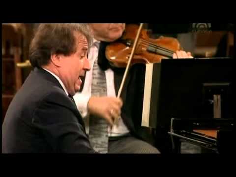 Mozart, Piano Concert Nr  22 Es Dur KV 482   Rudolf Buchbinder Piano & Conducter, Wiener Phi