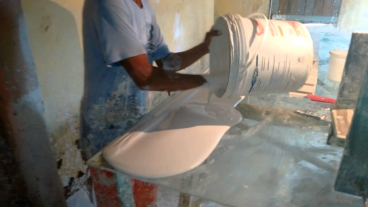 Fazendo moldura de gesso