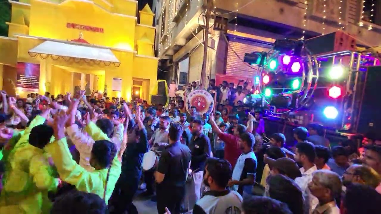 YAVATMAL NAVRATRI DEVI VISARJAN 2024 BALAJI CHOWK, YAVATMAL NASIR BHAI BANJO