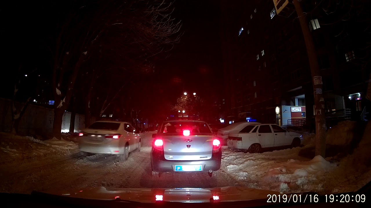 Обгон по встречной полосе в пробке - YouTube