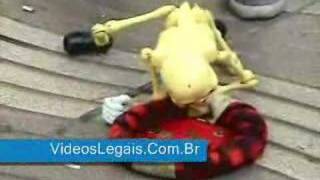 skeleton begging