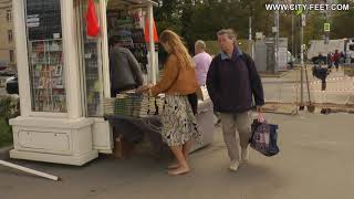 City-Feet - Autumn Barefoot Walk - Kristina 2