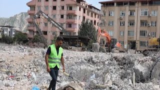 Après le tremblement de terre, la reconstruction au cœur des élections turques • FRANCE 24