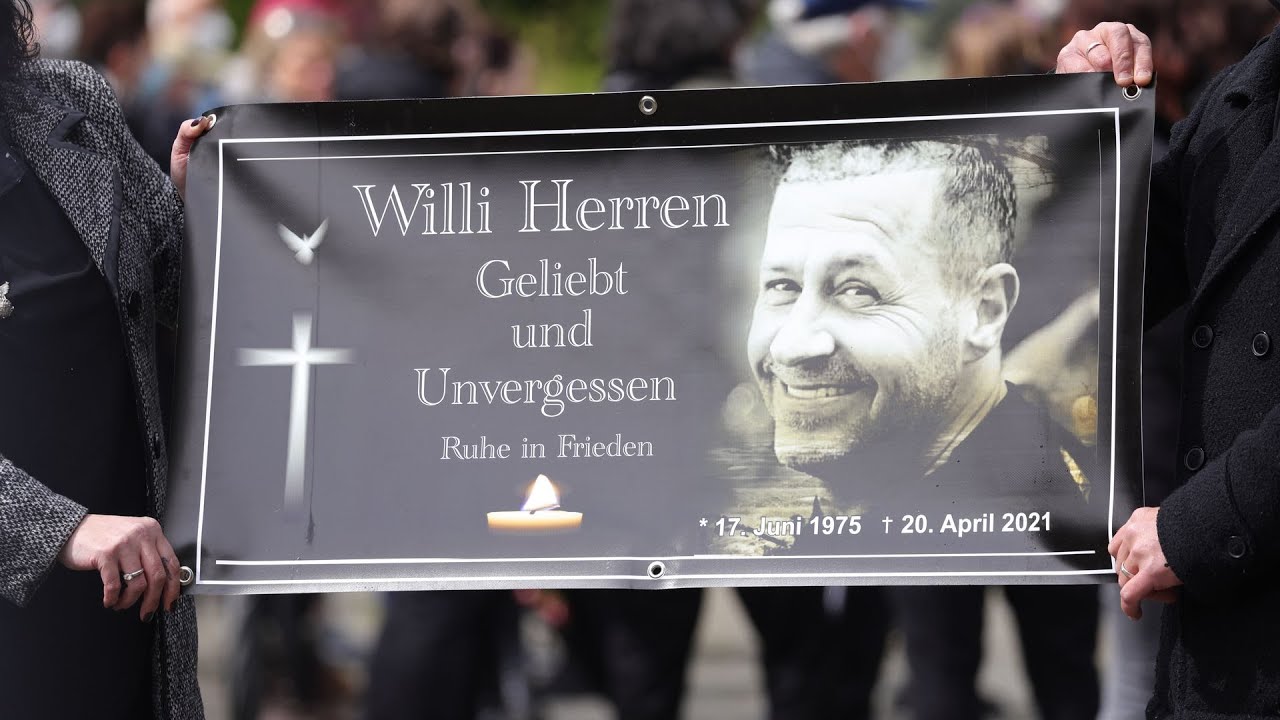 Rührender Abschied in Köln: So lief Willi Herrens Beerdigung