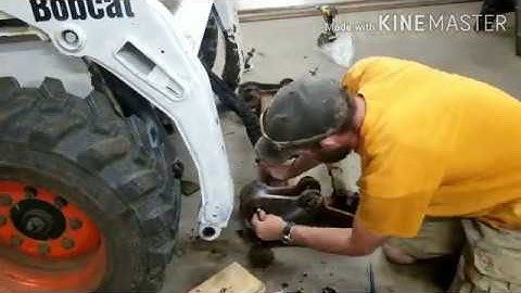 Fixing the skidloader bobtach plate