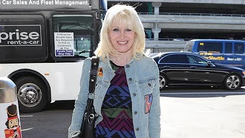 Sara Barrett Jets Out To Palm Springs For Charity ...
