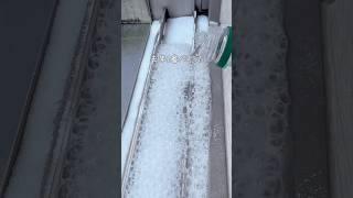 【2024年1番バズった網戸.・窓掃除】500万回再生された網戸窓掃除やってみて