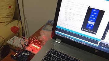 Controlando patrones luminosos en 8 LEDs con Arduino y Processing.