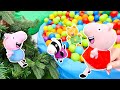 Çocuk videoları! Peppa Pig arkadaşlarıyla saklambaç oynuyor! Çizgi film oyuncakları!