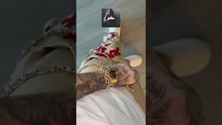 Yeat shows off his outfit listening to DOG HOUSE on his story