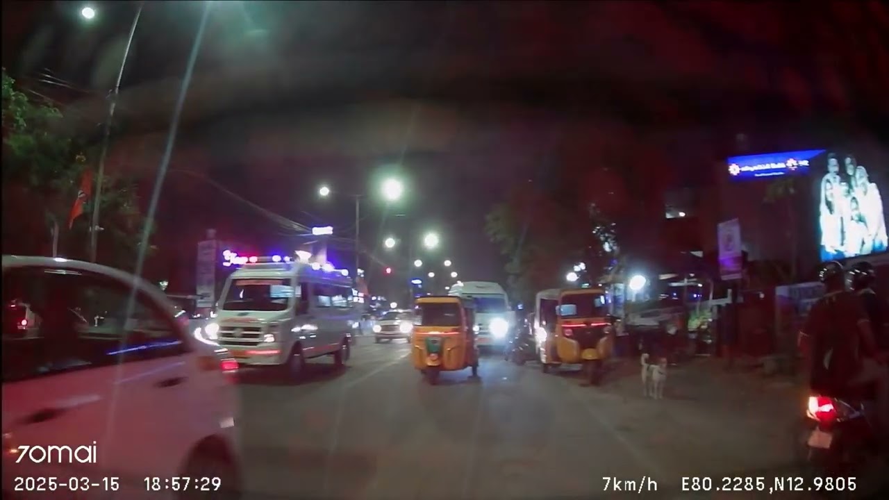 TN 01 AF 8095 | Chennai Velachery to Taramani road accident | stupid driver had hit my car badly