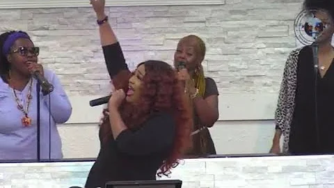 Lillian Lloyd Singing High Praise & More! | The Sh...