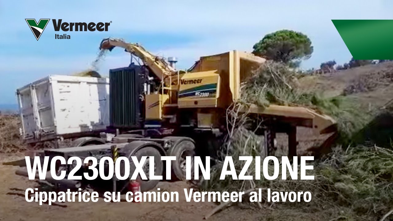 Cippatrice su camion WC2300XLT in azione - Vermeer Italia