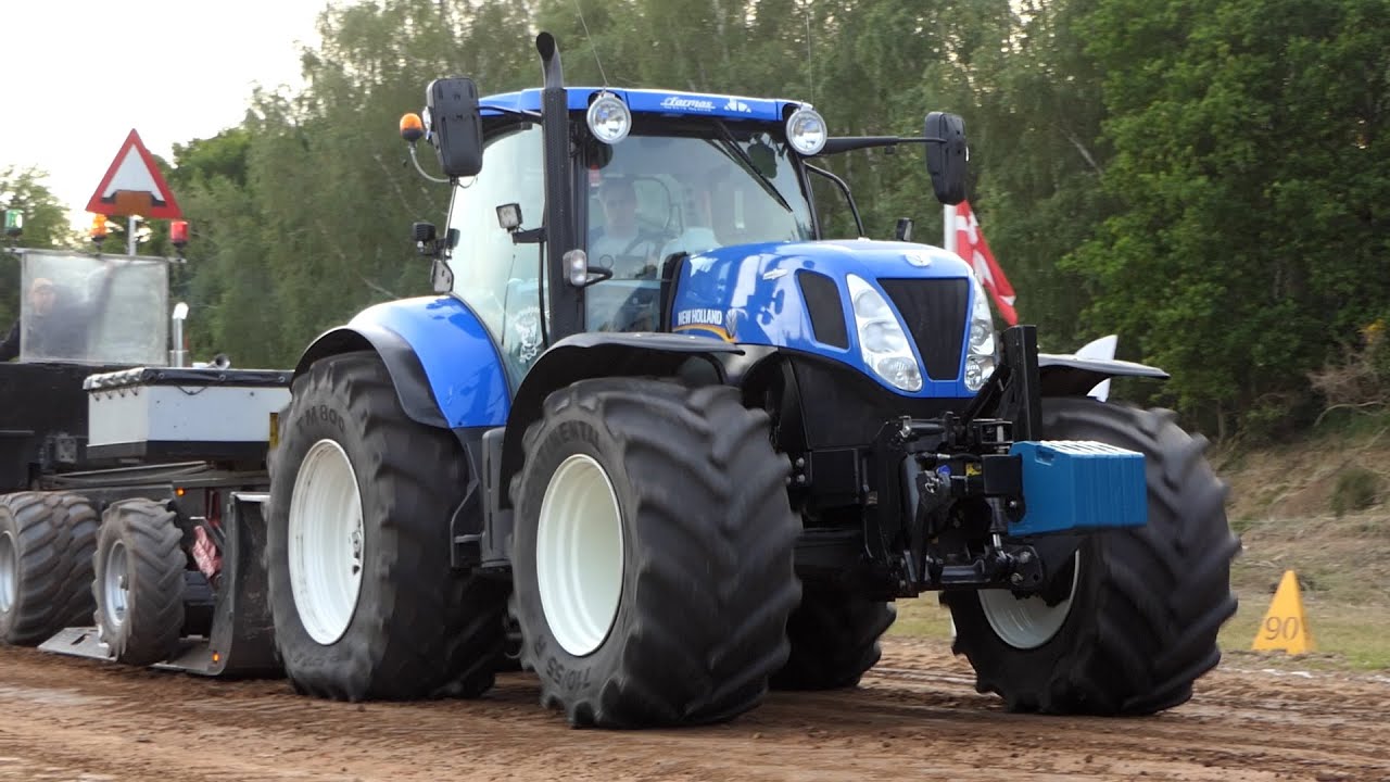 New Holland TS135A, M160, T7030, T7070, 8360, 8560, 8970A & T7.270 Doing some Tractor Pulling