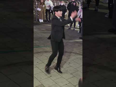 JHKTV]<strong>Maniac</strong> 메니악Kimhyojin hongdae kpop #shorts