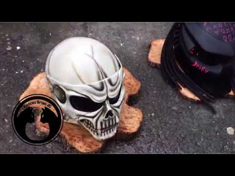 Casco Calavera Moto Casco Depredador - YouTube