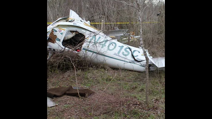 99 Air Force Pilot Crash in Cirrus SR22 - Safety Moment with Rob Mark