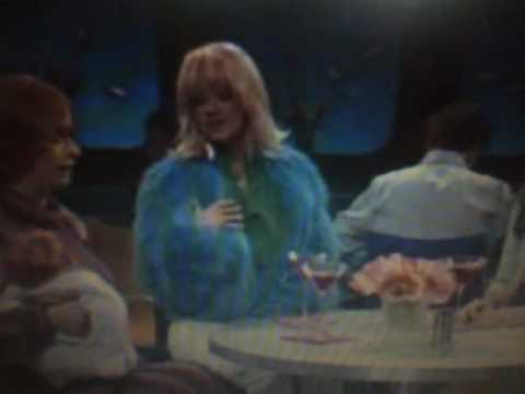 Christina Aguilera SNL Samantha Jones