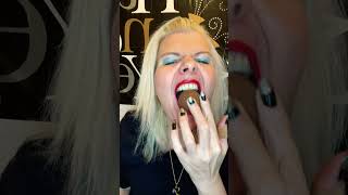 Oddly Satisfying Crush