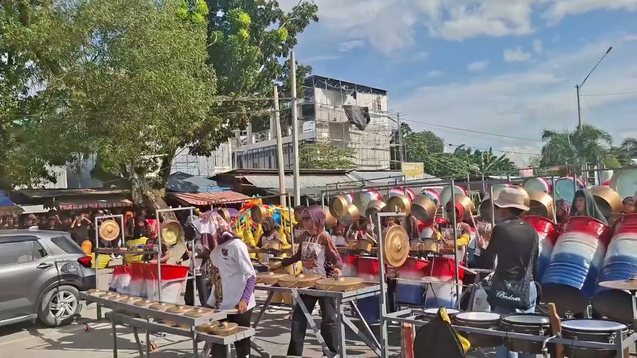 Lambayong National High School Musicians | Kalimudan Festival 2025 Street Parade - 2nd Placer