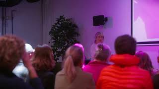 Download Lagu PMDD Lotgenotendag 2025 - Liesbeth Woertman - Zeg me wie ik ben MP3