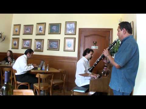 Cafe Demetrio: maestro Leonell Mendez( clarinet) a...