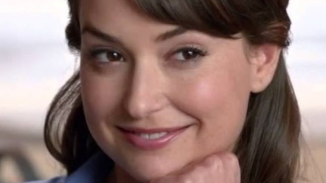 the-stunning-transformation-of-the-at-t-girl-milana-vayntrub-youtube