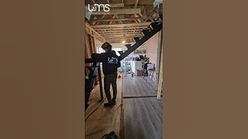 Mono stringer floating staircase. Amazing😍 #staircase #stairs