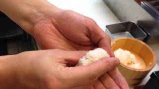 How to shape sushi rice for nigiri