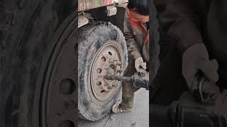 Download Lagu remove a car wheel using a machine#shorts #trending #youtubeshorts #viral MP3