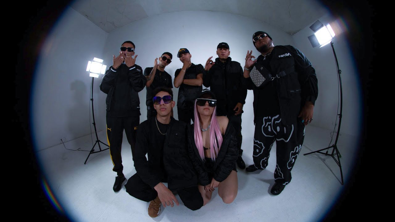 Guarda Alan De La G, G Fly MX, Bernabe G, Mac All, Neyyel, Yonson, Avtentico - SEPHORA (Official Video) su YouTube Guarda Alan De La G, G Fly MX, Bernabe G, Mac All, Neyyel, Yonson, Avtentico - SEPHORA (Official Video) su YouTube