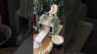 The easiest-to-use mini flour mill for making all kinds of cakes.