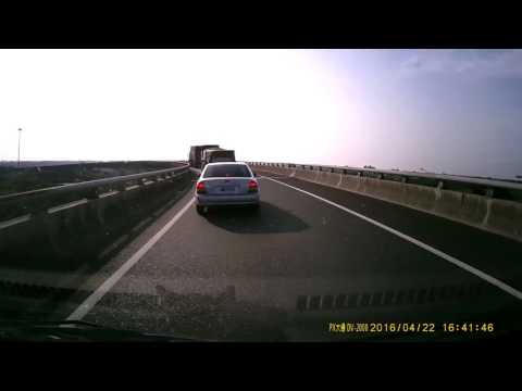 [20160422]AMK-5923 國道八號 台南系統交流道 突然變換車道 危險駕駛