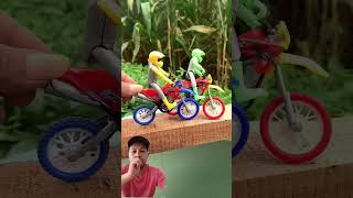 Both Fall Togetherthats Why Someone Has To Give In short viral