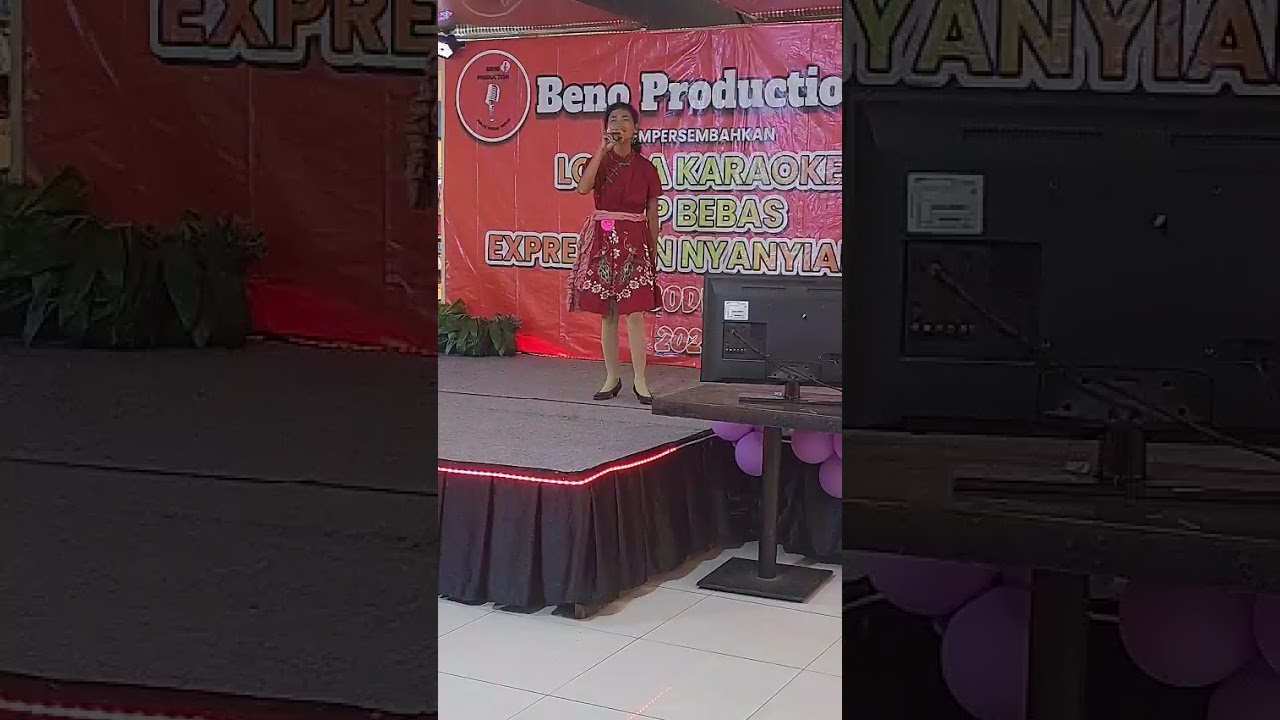 Bintang Kehidupan (Nike Ardilla) Cover at Kalibata Plaza ,Jakarta🌹🌹🌹