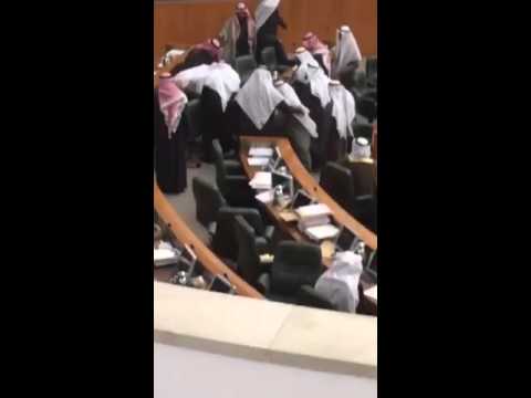 وفاة النائب نبيل الفضل داخل البرلمان الكويتي
