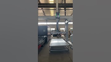 a glance of industry robots factory  #productivity #roboticsautomation #machinerobot #machine #cnc