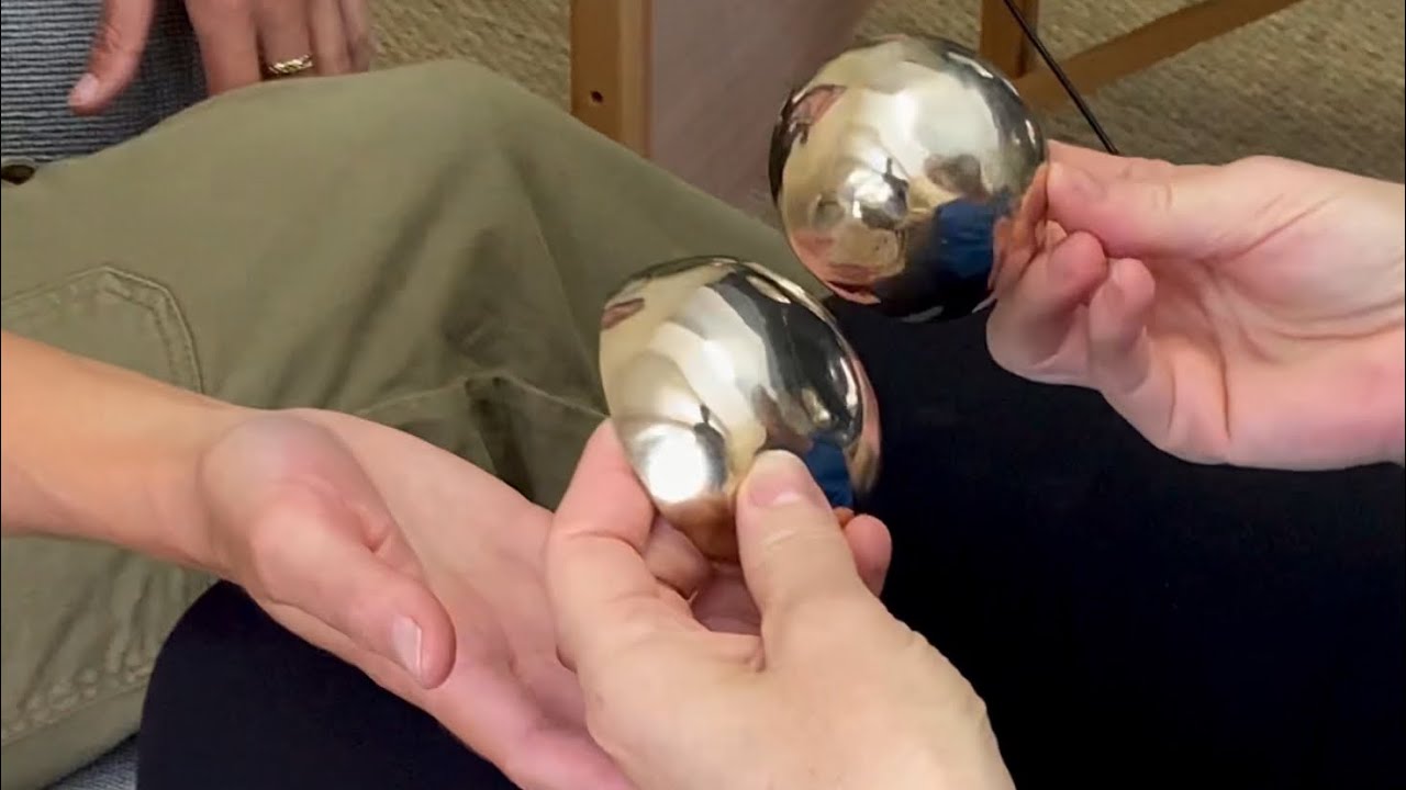 Tutoriel et démo : Duo de bols kansu pour le massage ayurvédique - YouTube