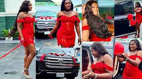 See how Destiny Etiko celebrated her bestie Lizzy Gold on her birthday (A CAR GIFT)