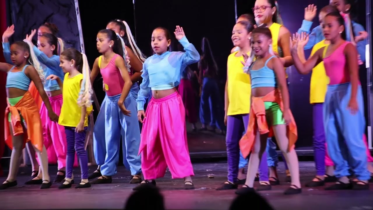 2 parte 2x1 sin etiqueta, nuetro musical anual de  cierre de año,