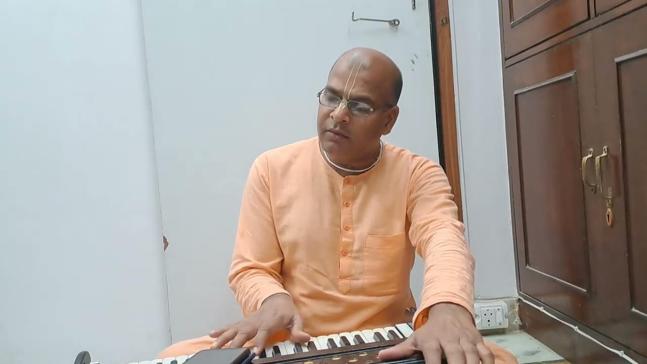 Bhajan By swamijeeStudent Of Pandit Kishore Banerjee in rag marubehag in kaharwa tal