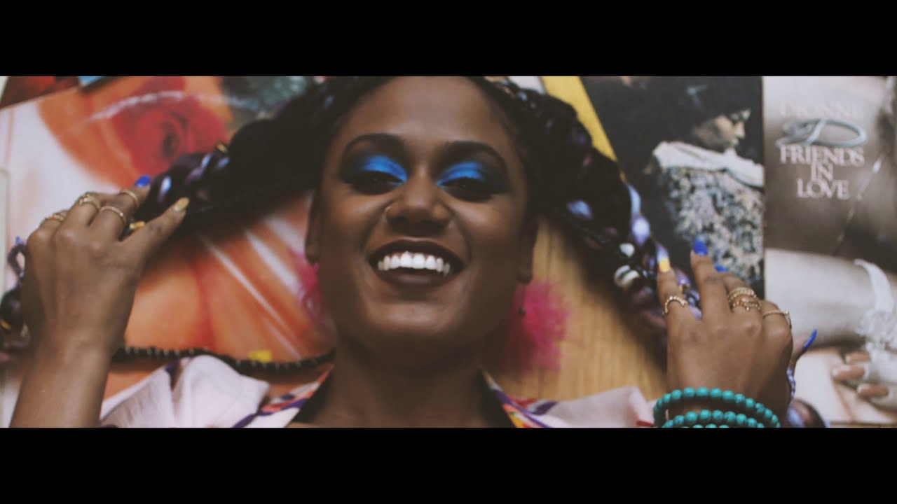 Guarda Niambi Ra - Friday su YouTube Guarda Niambi Ra - Friday su YouTube