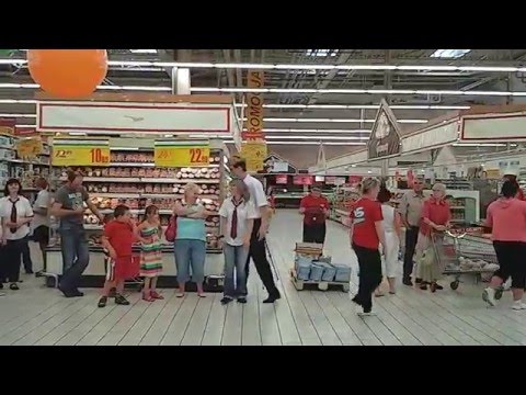 FLASH MOB 50 LAT AUCHAN - AUCHAN SWADZIM Orginalna Wersja Bez Napisów