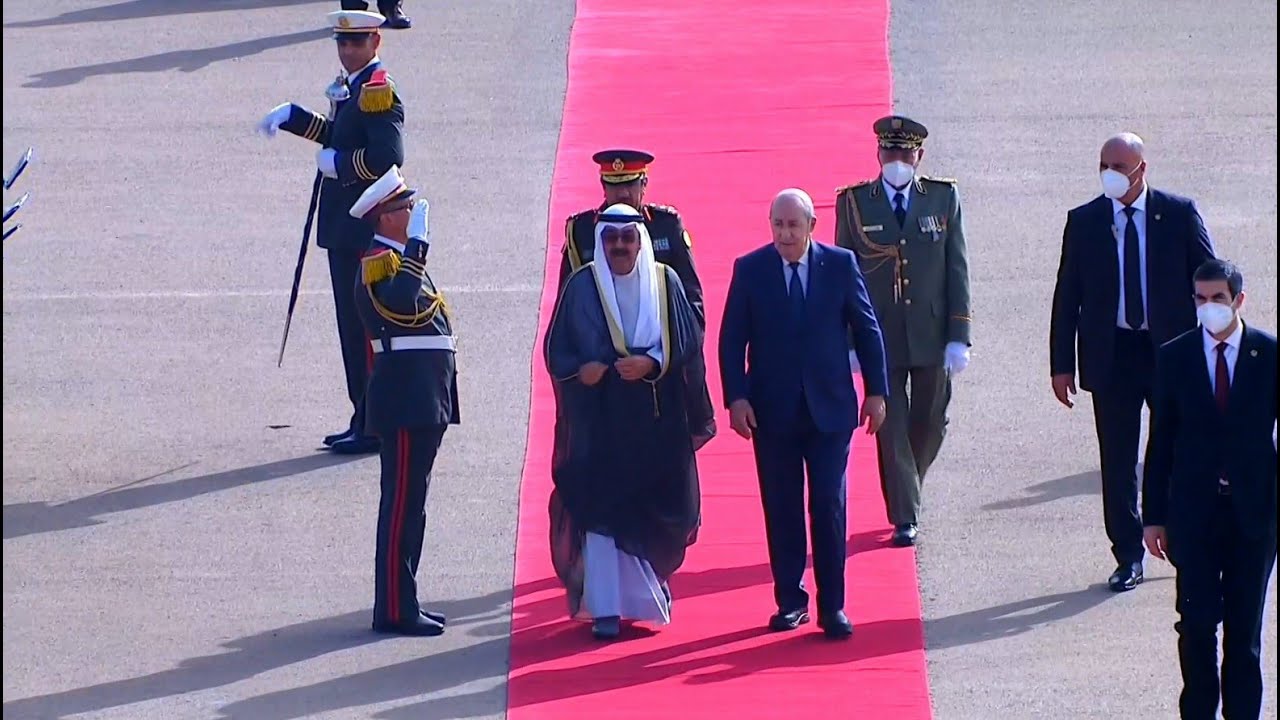 ولي عهد الكويت الشيخ مشعل الأحمد الجابر الصباح يصل إلى الجزائر للمشاركة في القمة العربية