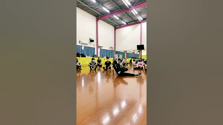 Today, we were teaching at university #movementflo...